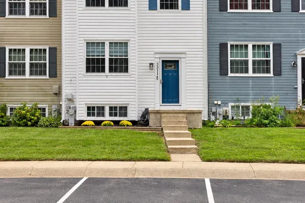 3311 PESCARA CT