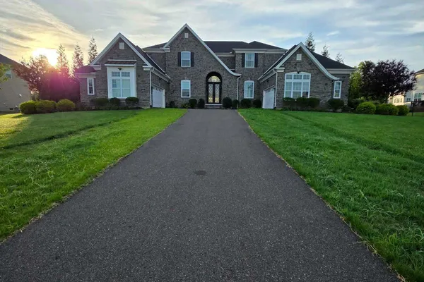 7 OXFORD DR