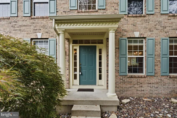 1222 INDIAN TRAIL DR