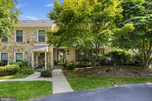 1703 WEATHERSTONE DR