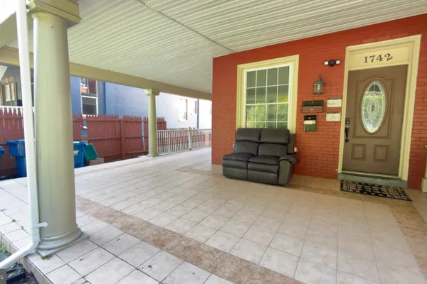 1742 MINERAL SPRING RD