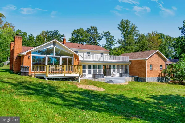 1505 FOREST LN