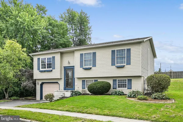 8843 MCKINLEY CT