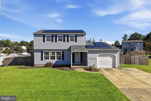 3 HAMPTON DR
