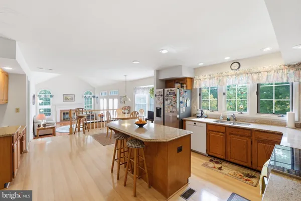 5 STATIONHOUSE CT