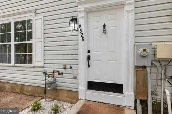 8928 MALLARD CT