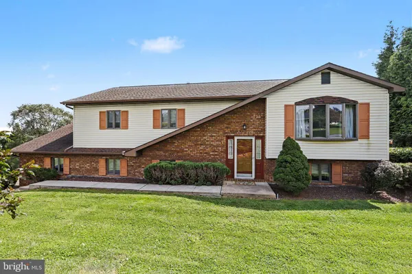 7 OLIVER DR
