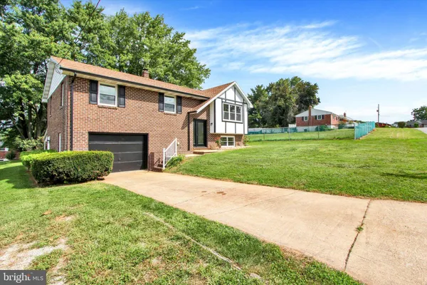 37 LISBURN AVE