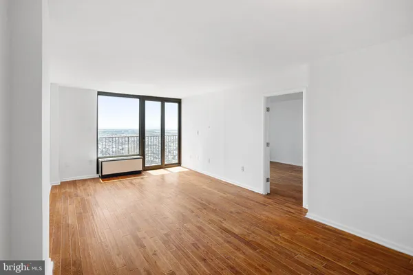 1420 LOCUST ST 33R