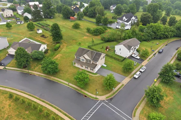 125 WOODMEADOW DR