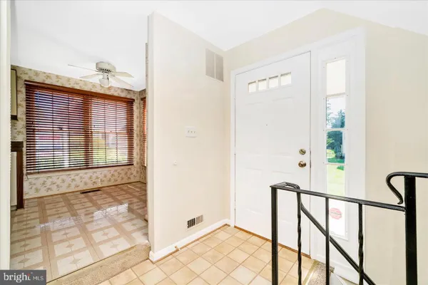 20200 RAVENSDALE CT