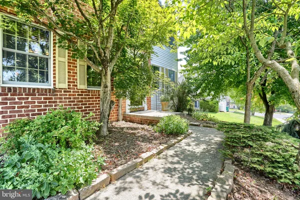 3 CEDAR CT