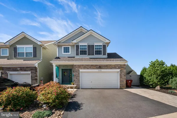 2226 HUNTINGTON LN