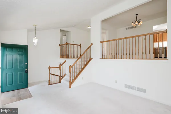 750 MARIAN DR