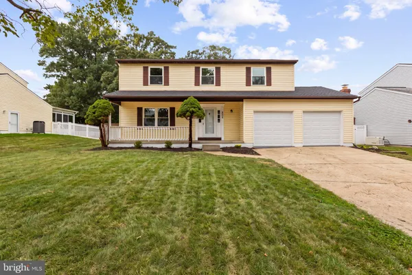 8036 FOXTAIL LN
