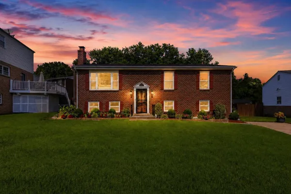 12305 BIRCHVIEW DR