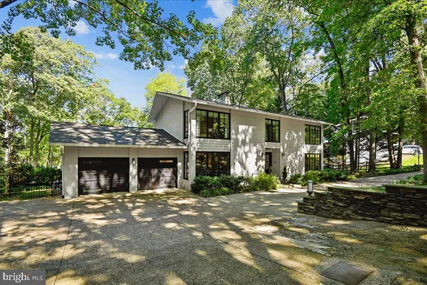 322 EAGLE HILL RD