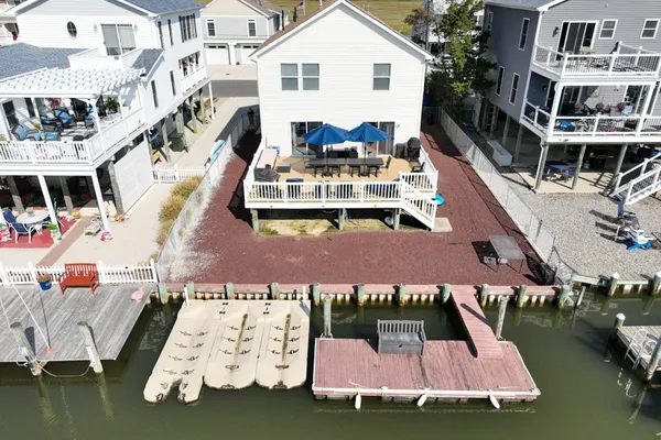 348 KINGFISHER RD