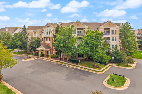 12913 ALTON SQ 411