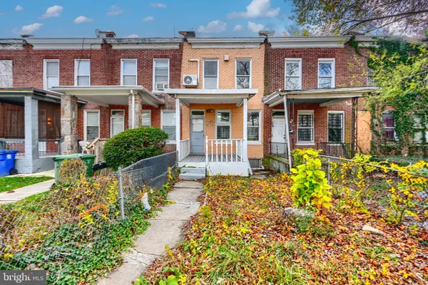 2515 OSWEGO AVE