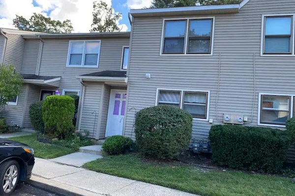 19 PIN OAK LN
