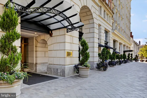 601 PENNSYLVANIA AVE 711