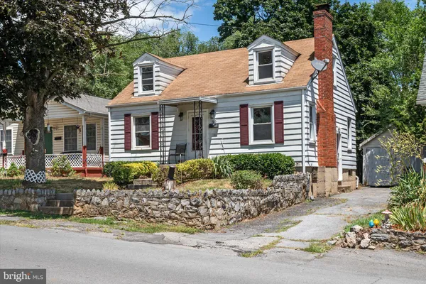 310 BELLVIEW AVE