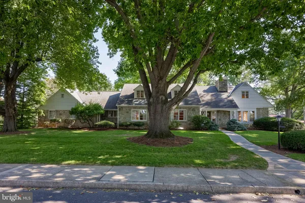 1105 LINCOLN HEIGHTS AVE