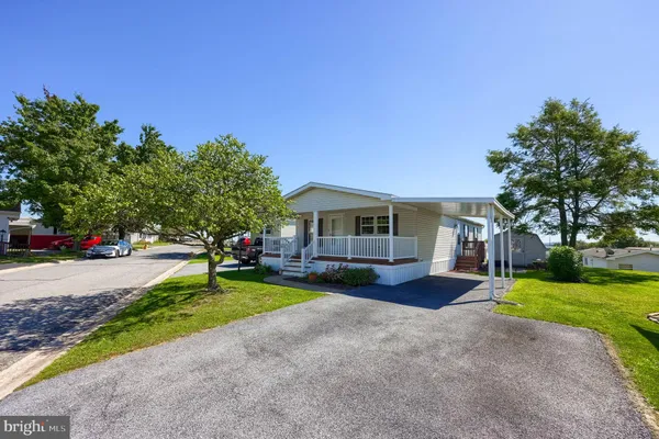 9 RIDGEWOOD MNR