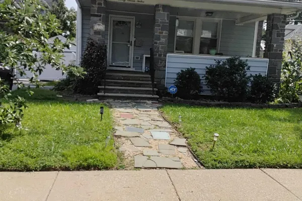 3712 TAYLOR AVE 3712