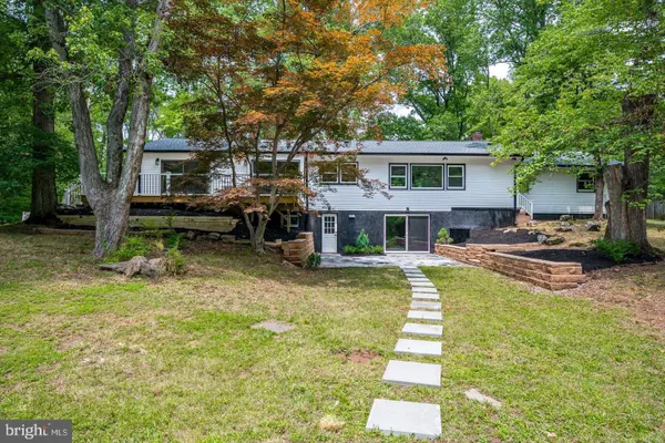 3 HONEY BROOK DR