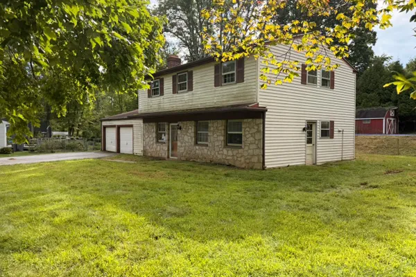 1283 COUNTRY LN