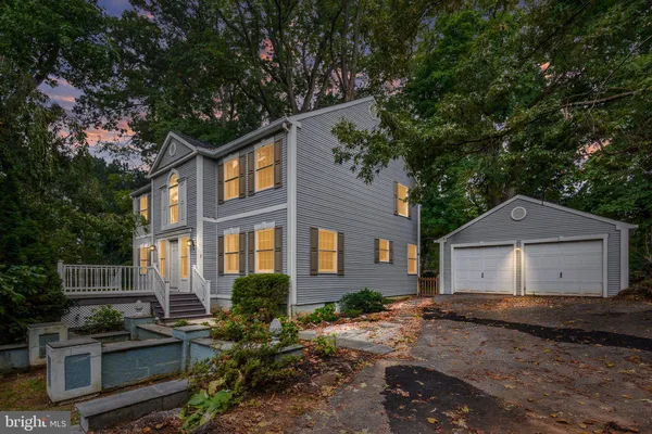 1 LIGHTHOUSE RD