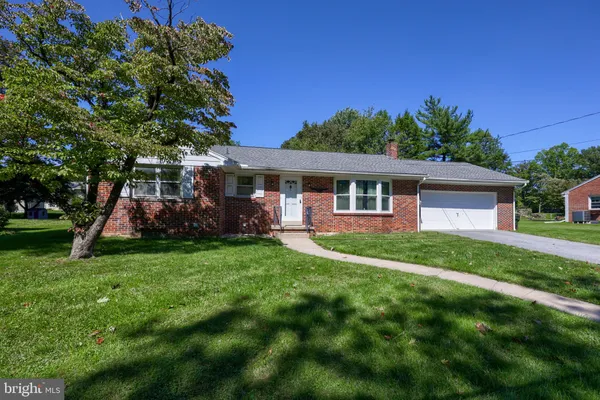 42 OAK LN