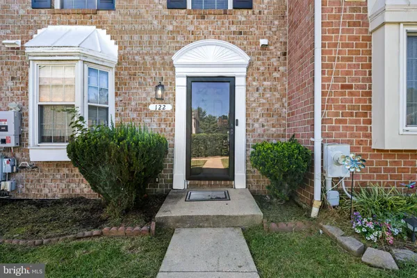 122 COURTLAND WOODS CIR