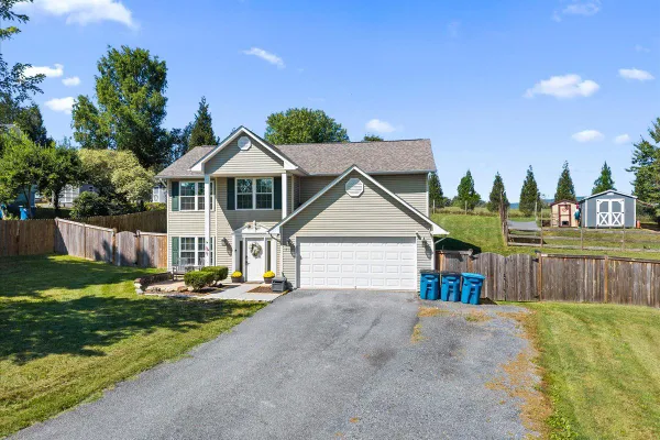 816 BURGESS CT