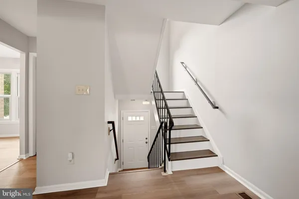 1003 SALISBURY CT