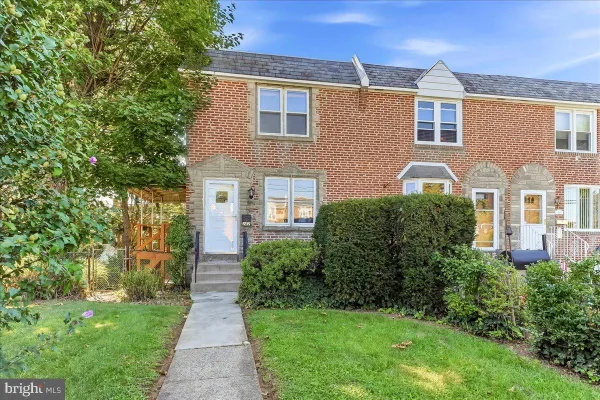 282 N OAK AVE