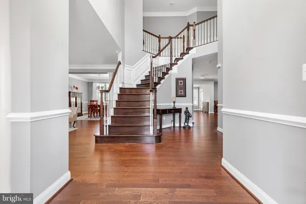 5813 WATERLOO BRIDGE CIR