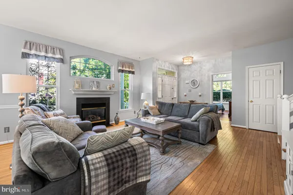 105 LONGWOOD CT