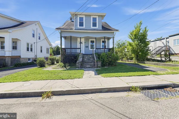 3003 DUBOIS AVE