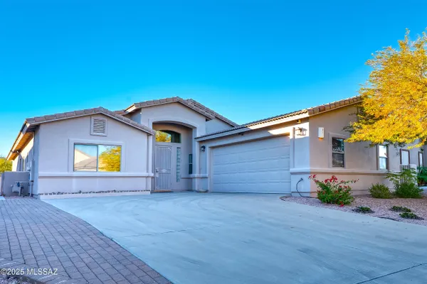 844 S DEER MEADOW LOOP