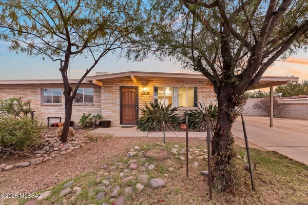 3539 W WESLEYAN DR