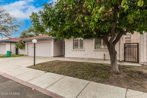 341 N JOESLER CT