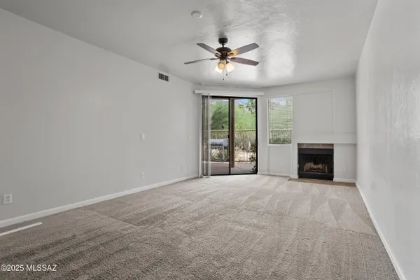5675 N CAMINO ESPLENDORA 2110