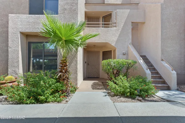 5675 N CAMINO ESPLENDORA 2110