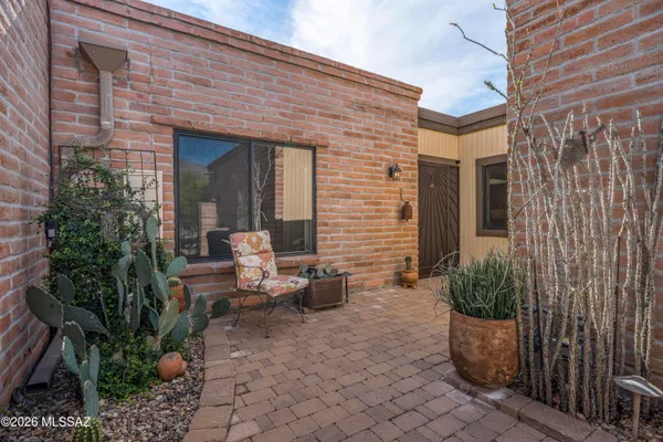 5800 E COCHISE TRL