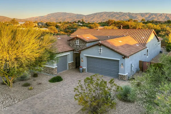 3566 N MOLINO CANYON PL