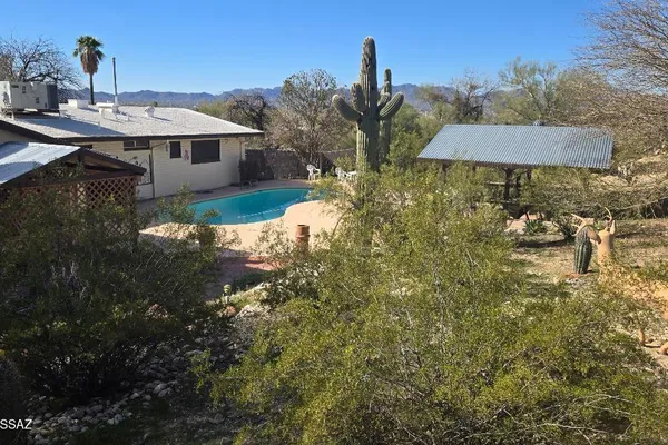 2740 W CALLEL DEL SANTO