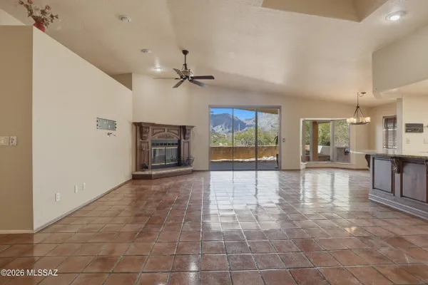 4221 N SUMMER SET DR